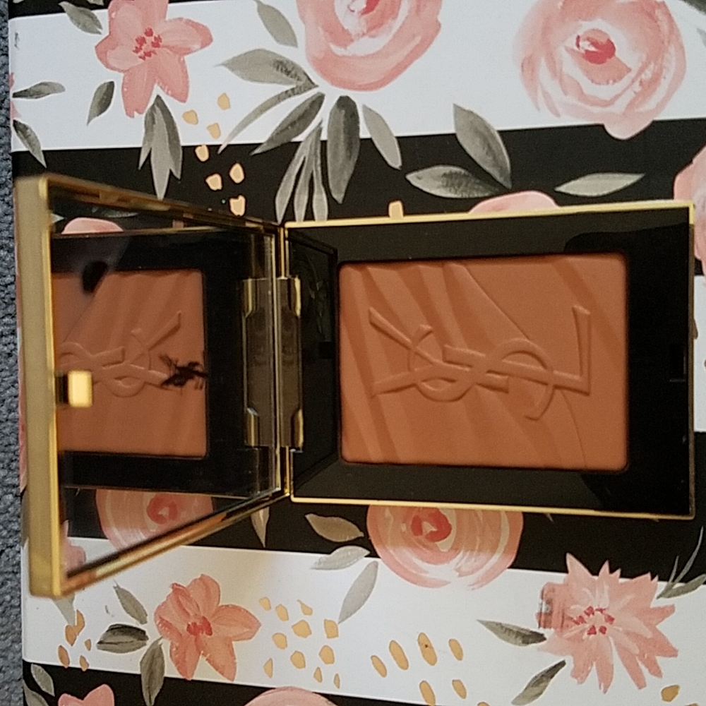 Les Sahariennes Bronzing Stone - YSL
